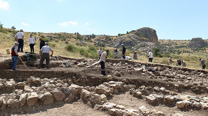 Hattuşanın 8 bin yıllık geçmişini 5 ülkeden 55 bilim insanı araştırıyor