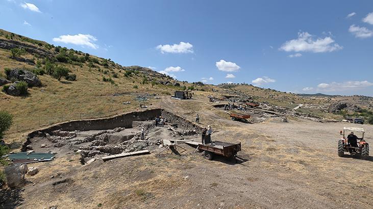 Hattuşanın 8 bin yıllık geçmişini 5 ülkeden 55 bilim insanı araştırıyor