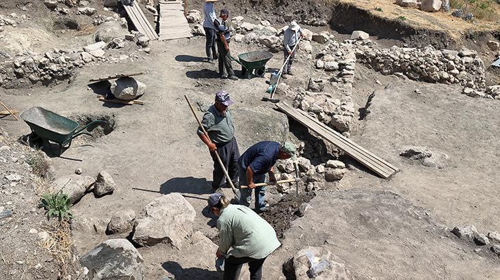 Hattuşanın 8 bin yıllık geçmişini 5 ülkeden 55 bilim insanı araştırıyor