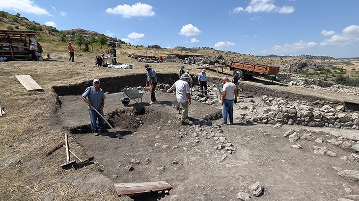 Hattuşanın 8 bin yıllık geçmişini 5 ülkeden 55 bilim insanı araştırıyor