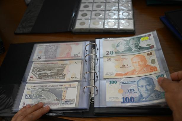Emekli olduktan sonra başladı 163 ülkenin parasını biriktirdi: Şimdi tek bir hedefi var
