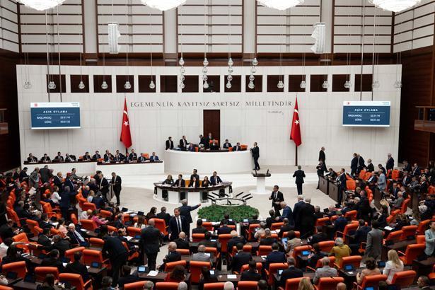 Terörsüz Türkiye yasası kabul edildi TBMMdeki tarihi oturumdan kareler