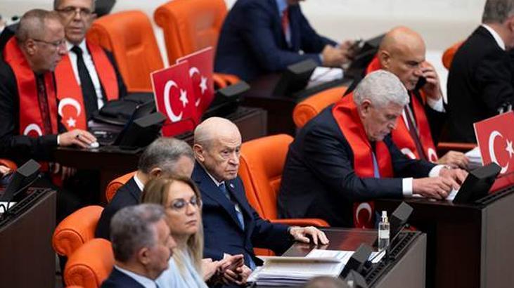 Terörsüz Türkiye yasası kabul edildi TBMMdeki tarihi oturumdan kareler