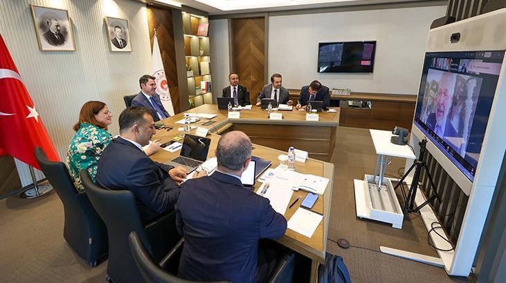 Cari fazla veren sektörden eğitime anlamlı destek