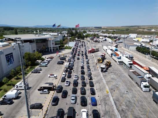 2.5 milyon kişi kapıdan geçti ‘Geldiğimizde sevinç, gittiğimizde hüzün’