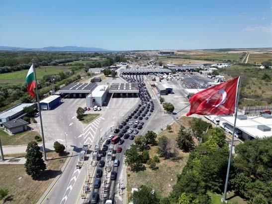 2.5 milyon kişi kapıdan geçti ‘Geldiğimizde sevinç, gittiğimizde hüzün’