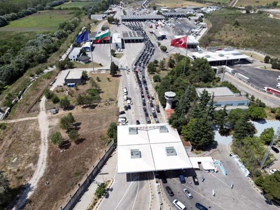 2.5 milyon kişi kapıdan geçti ‘Geldiğimizde sevinç, gittiğimizde hüzün’