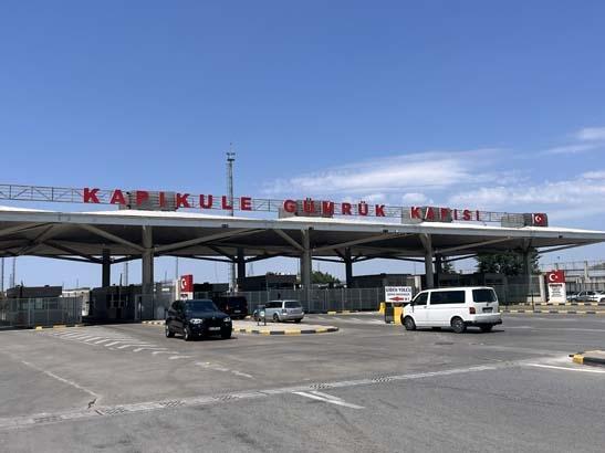 2.5 milyon kişi kapıdan geçti ‘Geldiğimizde sevinç, gittiğimizde hüzün’