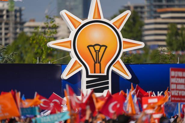 AK Parti 25. yıl coşkusu Vatandaşlardan yoğun ilgi