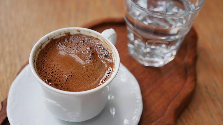 Fincandaki acı tadı yok edin Doğru ölçü ve doğru derece