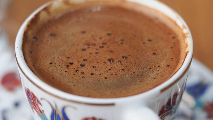 Fincandaki acı tadı yok edin Doğru ölçü ve doğru derece