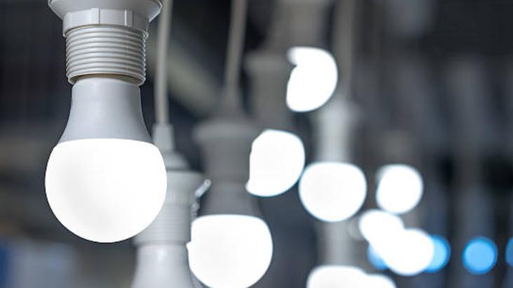 Uykusuzluğun sebebi LED ampulünüz olabilir Pakette yazıyor: 90’dan azsa kullanmayın