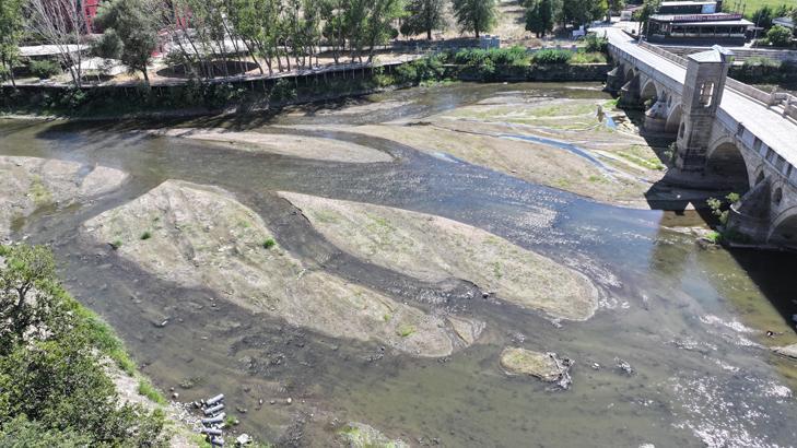 Tunca Nehri’nde şaşırtan görüntü Debi beşte bire düştü, ortaya çıkan manzara şaşırttı