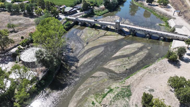 Tunca Nehri’nde şaşırtan görüntü Debi beşte bire düştü, ortaya çıkan manzara şaşırttı