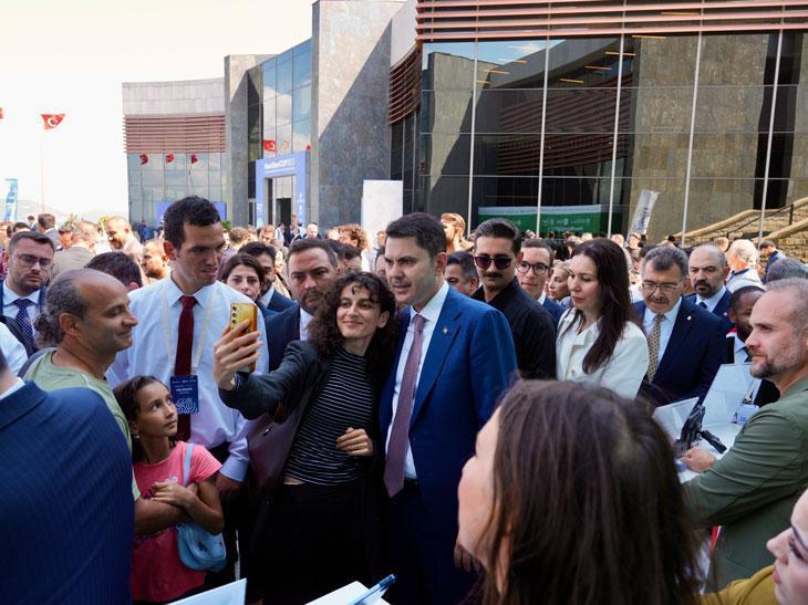 COP31 Başkanı Kurum, Demokrasi Ve Özgürlükler Adası’nda “Nextgencop30.5” İklim Zirvesi’ne katıldı