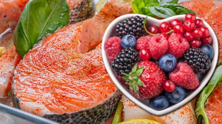 Orman meyveli salsa soslu somon 25 dakikada hazır Hem acı hem tatlı