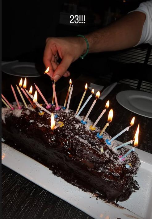 Defne Samyelinin kızı Derin Talu 23 yaşında Ablası bebeklik fotoğrafını paylaştı