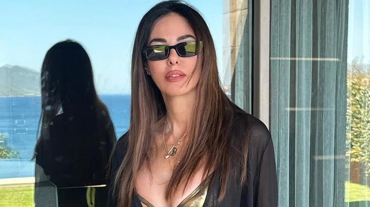 Yıllara meydan okuyor 54 yaşındaki Defne Samyeli mankenlere taş çıkarttı