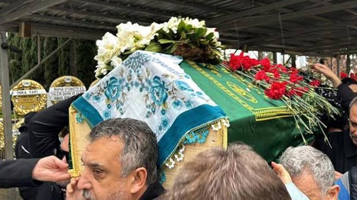 Anne özlemi her geçen gün artıyor Tanyelinin oğlu Taylandan duygusal paylaşım