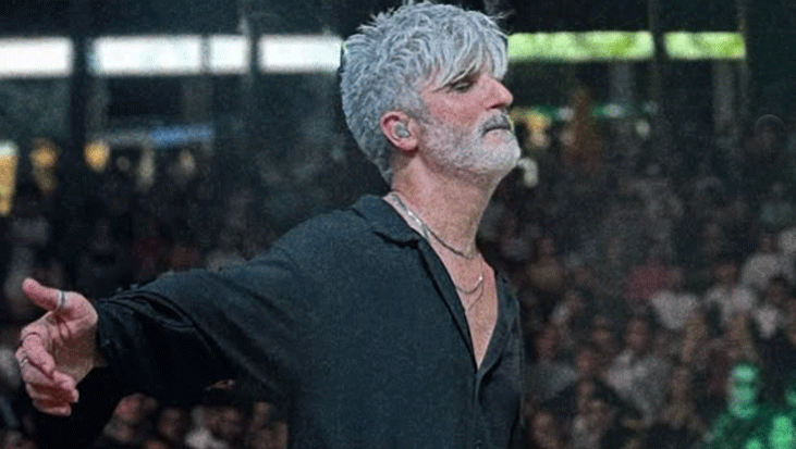 Altın Biber Festivali’nde Manuş Baba rüzgarı Şarkılarıyla geceye damga vurdu