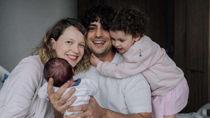 Aile saadeti Taner Ölmez, eşi ve çocuklarıyla tatil pozlarını paylaştı