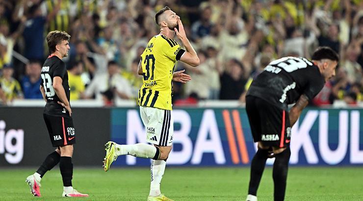 Fenerbahçe-Beşiktaş derbisinden fotoğraflar