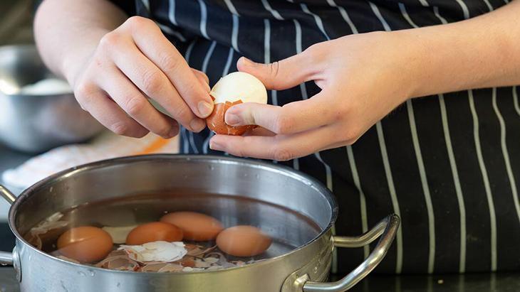 Haşlanmış yumurtayı hemen tüketmek gerekmiyor 7 güne kadar saklanabiliyormuş