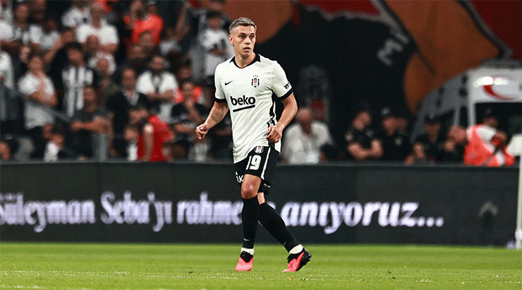DERBİYİ TRİBÜNDEN İZLEDİ