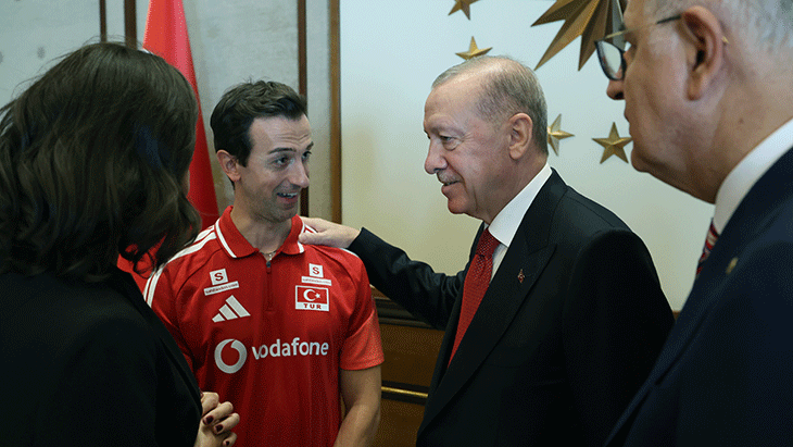 Cumhurbaşkanı Erdoğan, şampiyon milli voleybolcuları kabul etti
