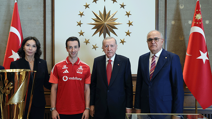 Cumhurbaşkanı Erdoğan, şampiyon milli voleybolcuları kabul etti