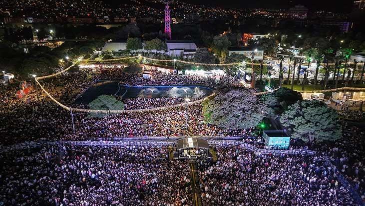 Yıldız Tilbe konserinde kavga çıktı Ekipler müdahale etti