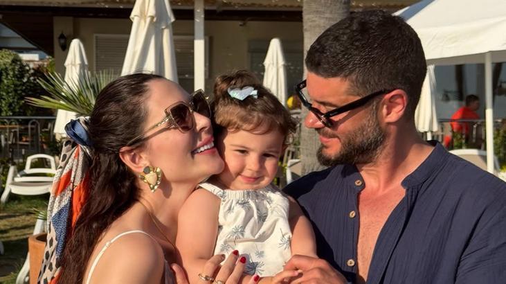 Berk Oktay aşka geldi Romantik yıl dönümü kutlaması