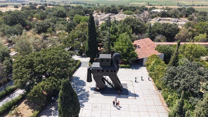 Çanakkalede heyecan veren görüntü Kazdıkça sır ortaya çıkıyor