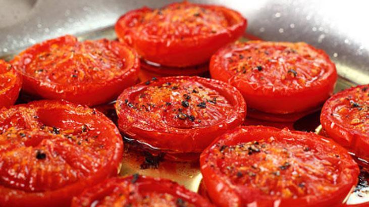 Domatesleri saniyeler içinde soyan pratik yöntem Michelin şefi açıkladı