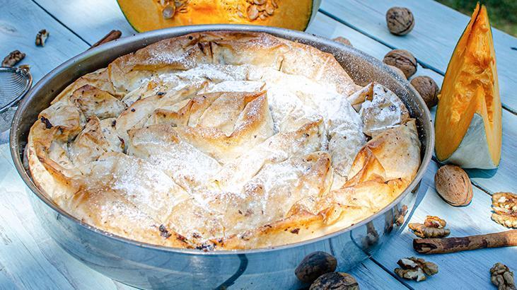 Klasik böreklerden sıkılanlara farklı tarif Bal kabaklı börek nasıl yapılır