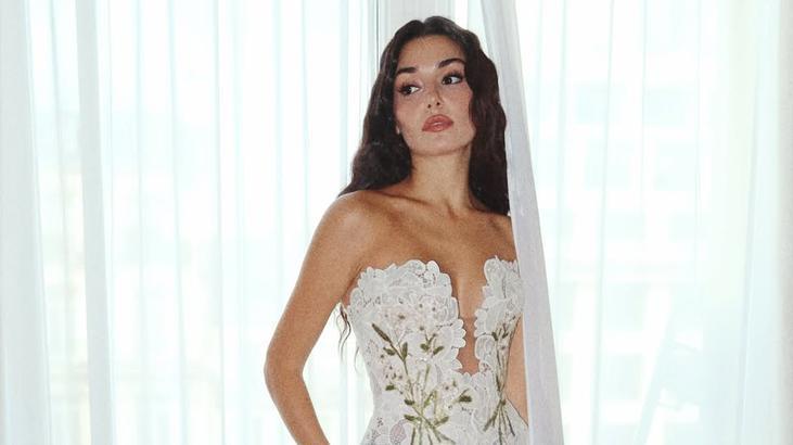 Parise Hande Erçel damgası Zarafetiyle büyüledi
