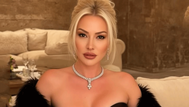 AYLİN COŞKUN: MERDİVENLERDEN SU FIŞKIRIYOR