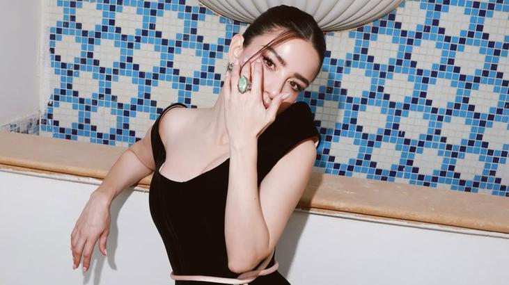 Özge Gürel Mısır'da El Gouna Film Festivali'nde şıklığıyla göz kamaştırdı