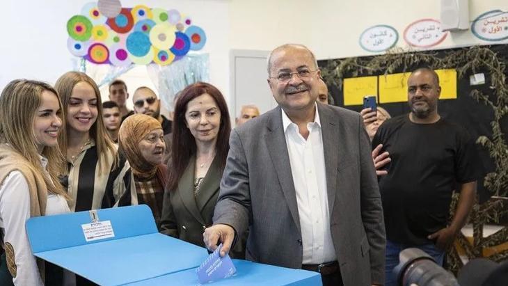 Arab Joint List extends hand to Eisenkot's bloc to kick Netanyahu out - Milliyet