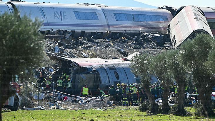 Spain declares three days of mourning as train crash death toll reaches 68 - Milliyet