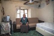 Mersin'de 81 yaşındaki Emiş Teyze'nin evi yenilendi