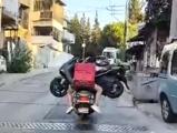 Motosikletle başka motosikleti taşıdılar