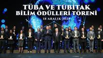 Cumhurbaşkanı Erdoğan "TÜBA ve TÜBİTAK Bilim Ödülleri"ni takdim etti