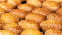 Ramazan sofralarınıza lezzet katacak! Kıyır kıyır kalburabastı tatlısı için hamuruna 1 kaşık ekleyin