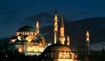 İftar kaçta? İstanbul, Ankara, İzmir ve diğer illerde bugün iftar saati kaçta? 19 Mart 2025 Çarşamba