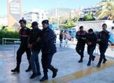 Tefeci suç örgütünün 7 şüphelisi adliyede