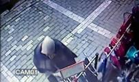 İstanbul-Avcılar'da kıyafet hırsızlığı kamerada