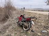 Motosiklet yayaya çarptı: 3 yaralı