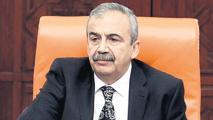 Efkan Ala, Sırrı Süreyya Önder’i ziyaret etti: Durumu stabil dualarımız onunla