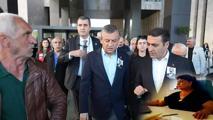 CHP Lideri Özel'e saldırı şüphelisinin öldürdüğü evlatlarının öğretmeni konuştu: Çocuklar bana gelip anlattı